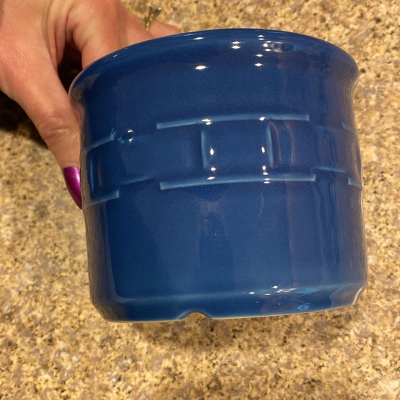 Longaberger Pint Crock With Lid / Coaster Cornflower Blue Pottery - Picture 10 of 17